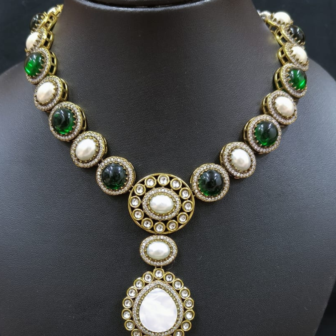 EMERALD AND PEARL VICTORIAN NECKLACE