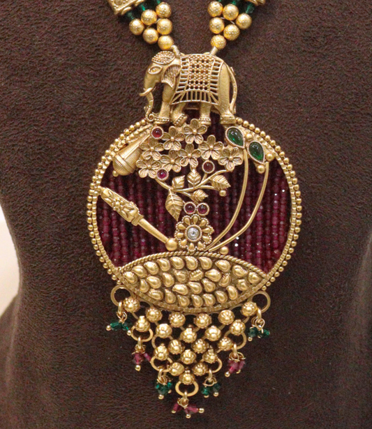 Pearl and Beaded Wedding Mala with Temple Pendant Set