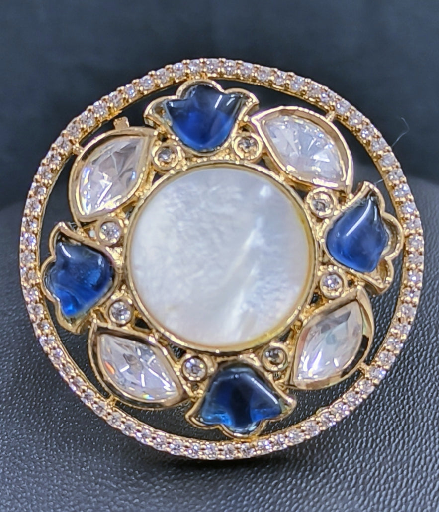Royal Finger Ring with Mother of Pearl