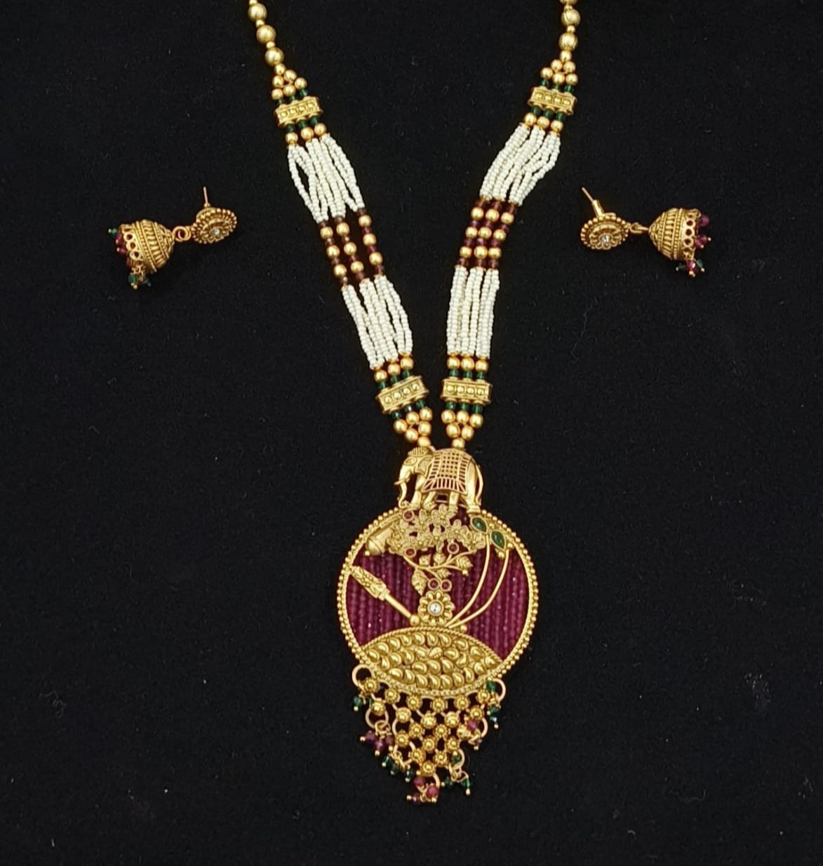 Pearl and Beaded Wedding Mala with Temple Pendant Set