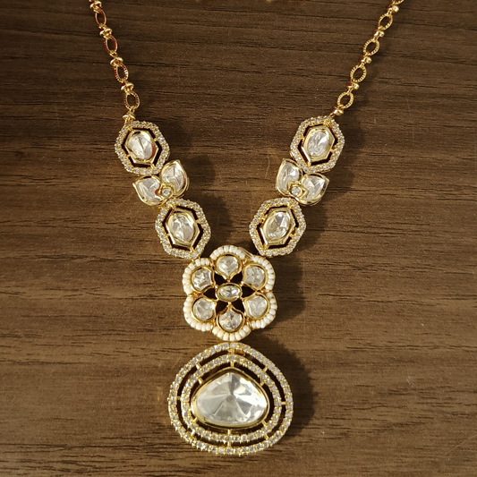 PACHI KUNDAN V CHAIN PENDANT SET