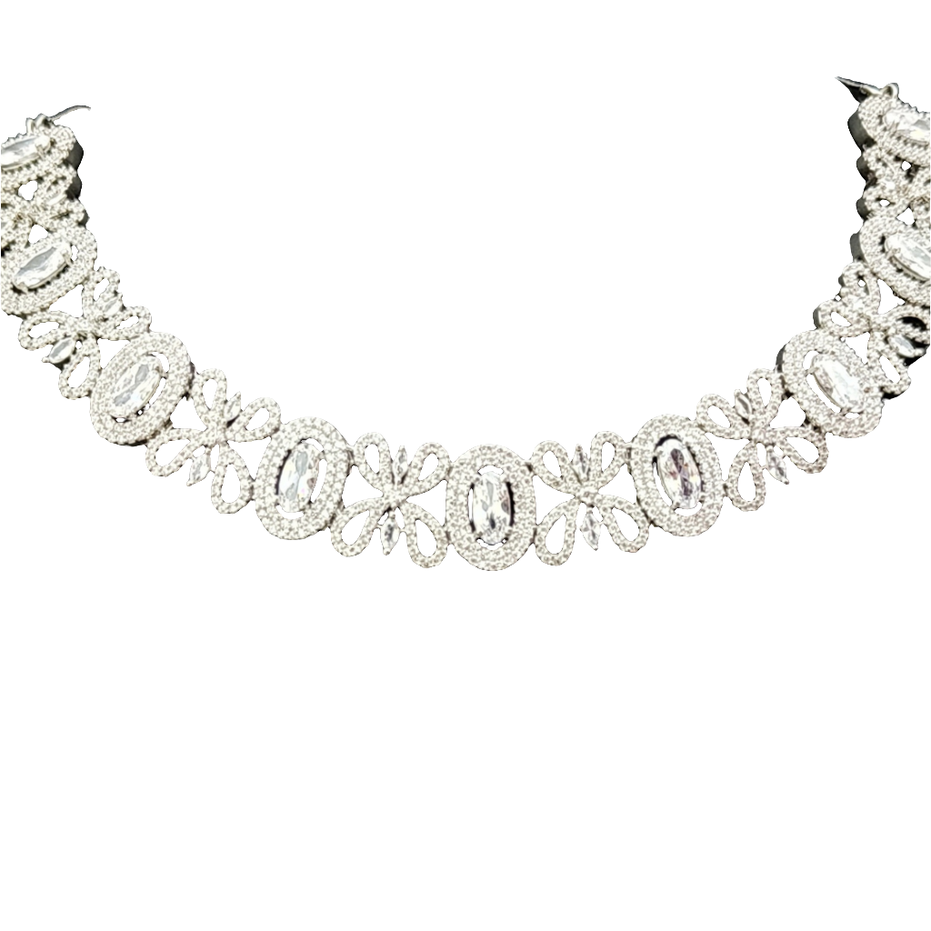 CHARMING SILVER DIAMOND NECKLACE