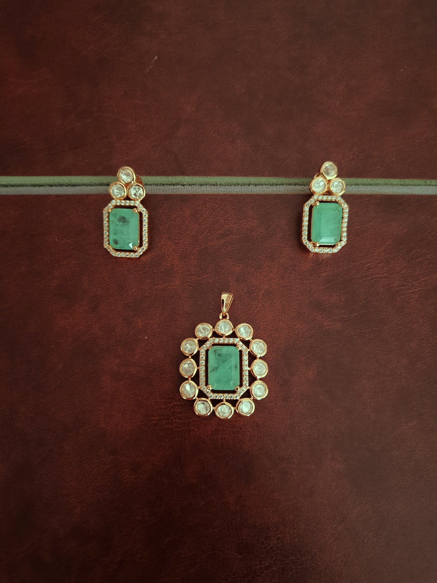 Polki Kundan Rajwadi pendant set PDS25 374