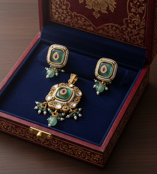 Italian chain with heritage set. cPds26 168