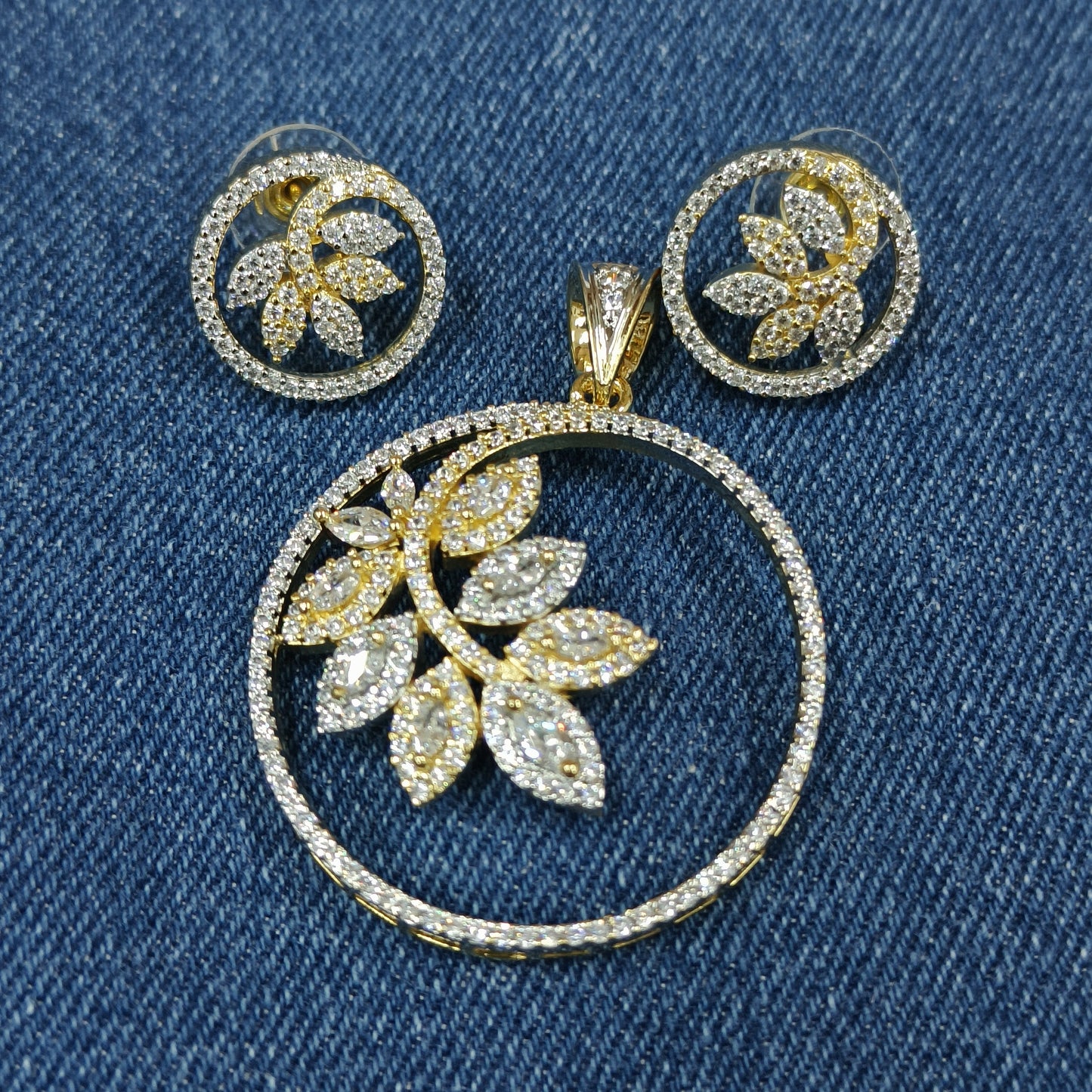 AD stone two tone western pendant set PDS00 511