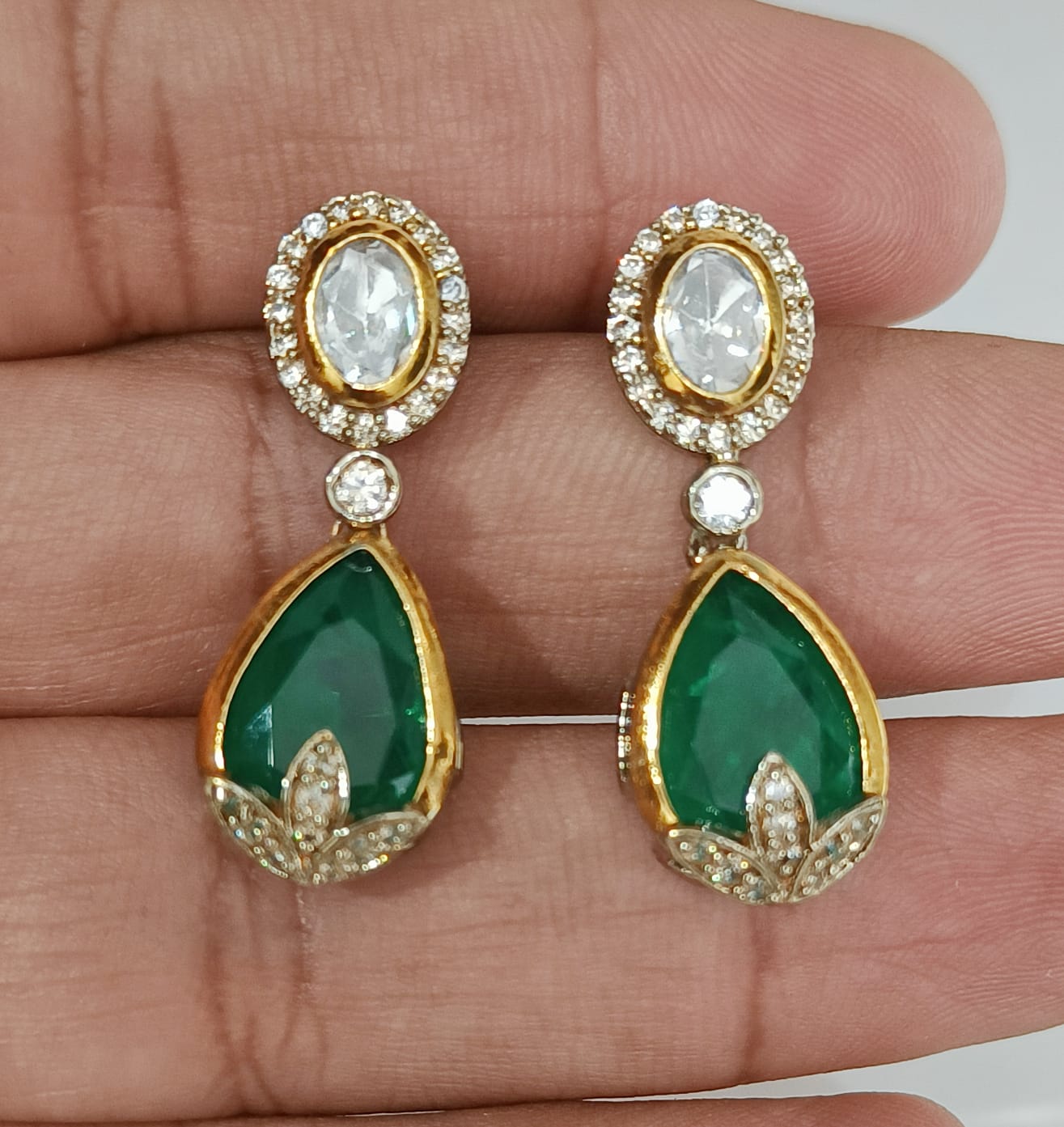 Emerald dangling Polki earrings Ear26 27