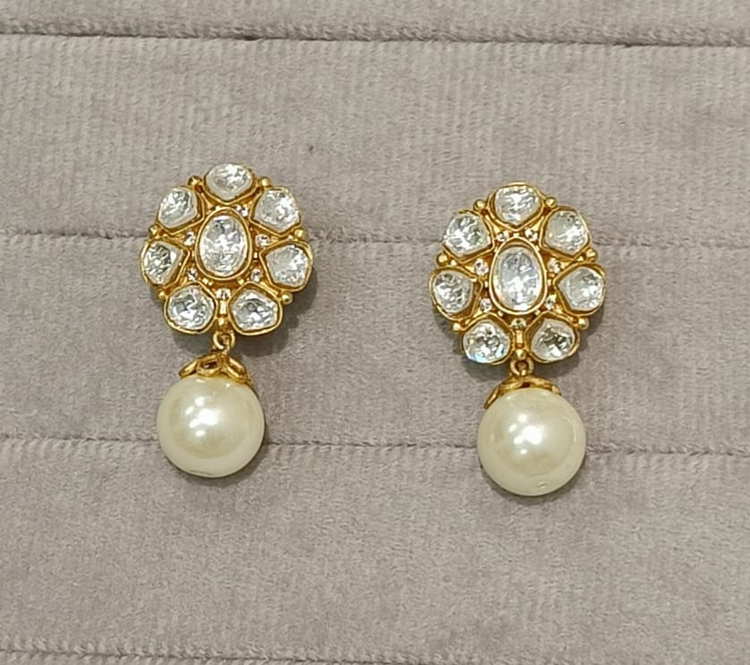 Ear25 71