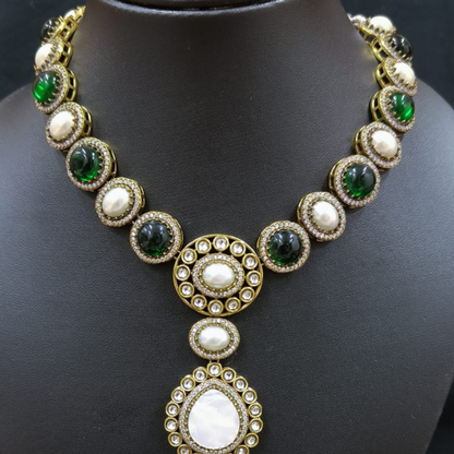 EMERALD AND PEARL VICTORIAN NECKLACE