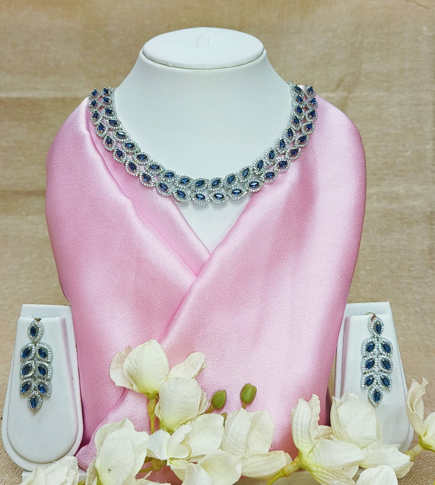 SILVER BLUE SAPHIRE SEQUNCE NECKLACE