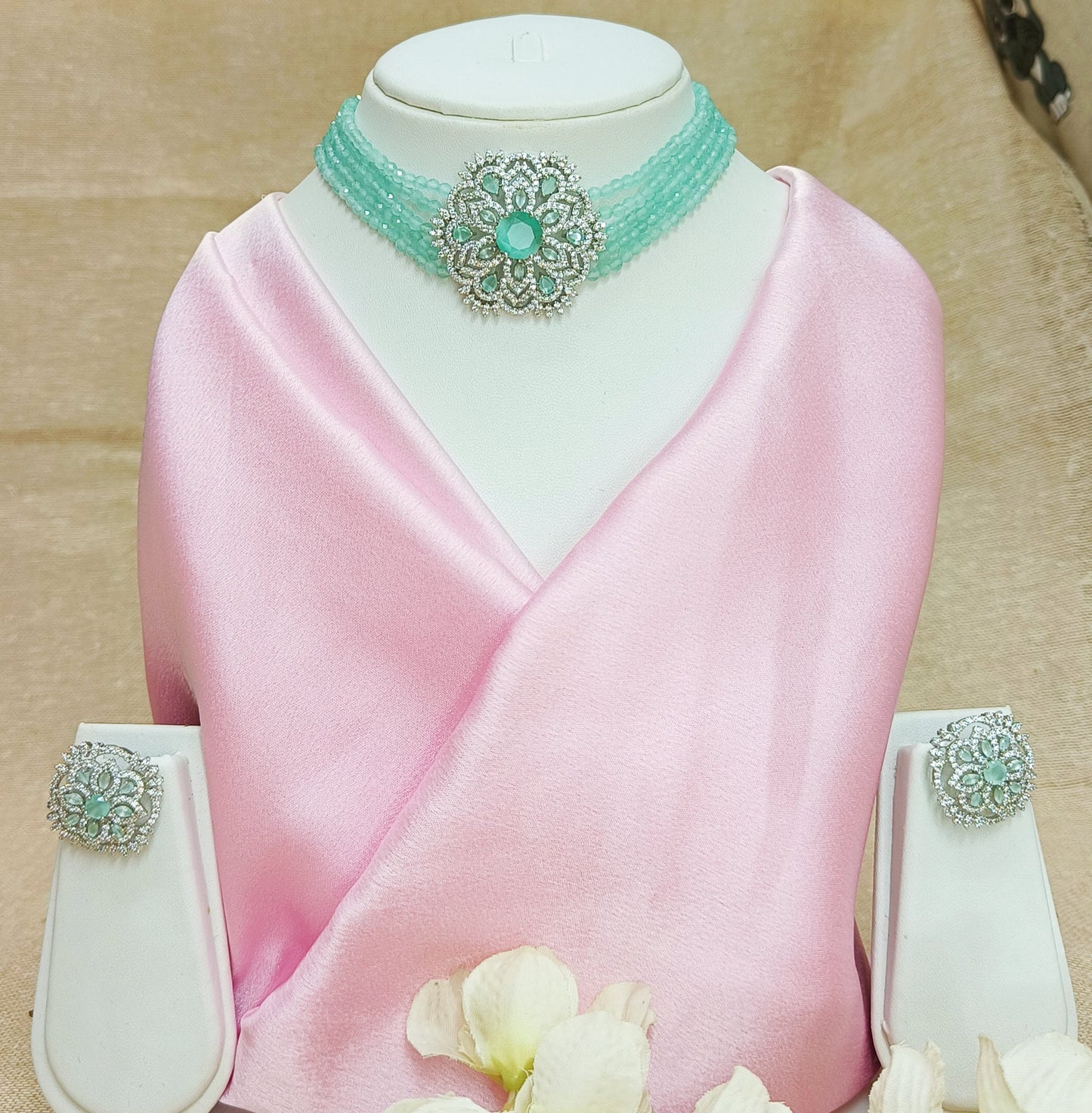 MINT GREEN BEADED DIAMOND CHOKER SET