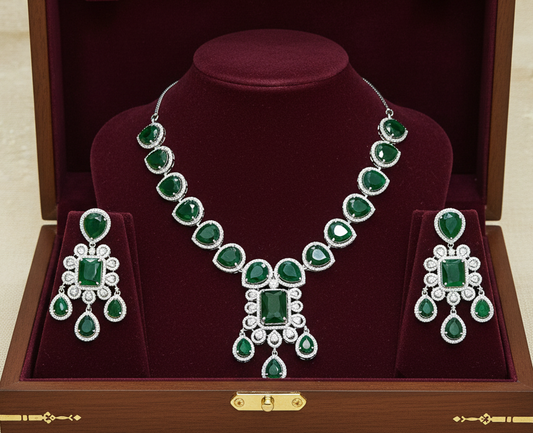 Large green emerald necklase set