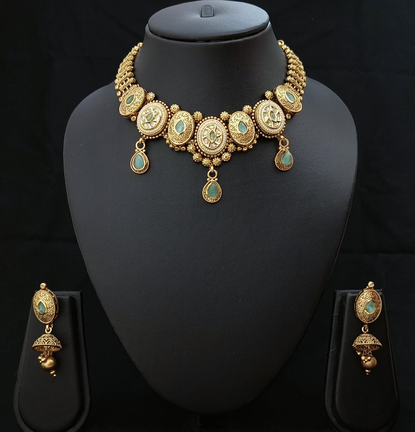 TRADITIONAL GOLD WEDDING CHOKER SET