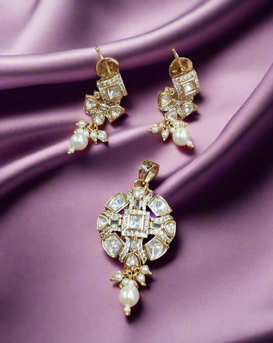 Pds25 47s Pachi kundan Pendant set
