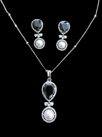 Cpds00 465s Rhodium plated chain pendant set with black n pearl