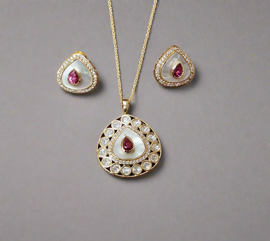 Pds25 55s "Ruby Radiance: Timeless Teardrop Jewelry Set"