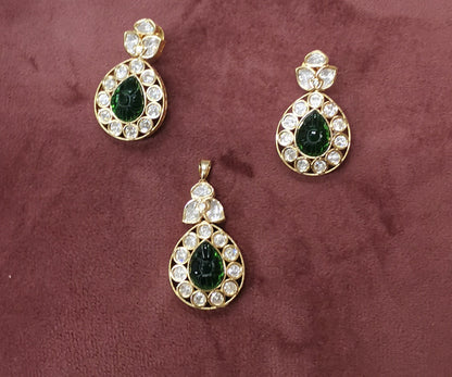 Pds25 56s pachi kundan Pendant set with emerald motif
