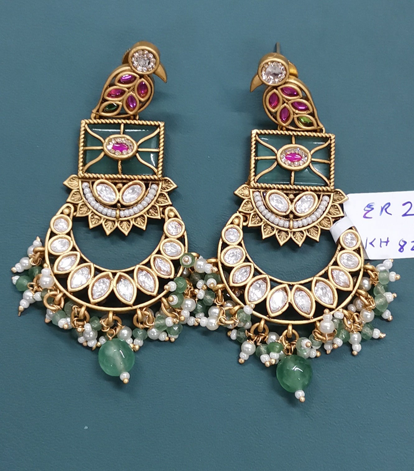 Parrot motif earings Ear26 40
