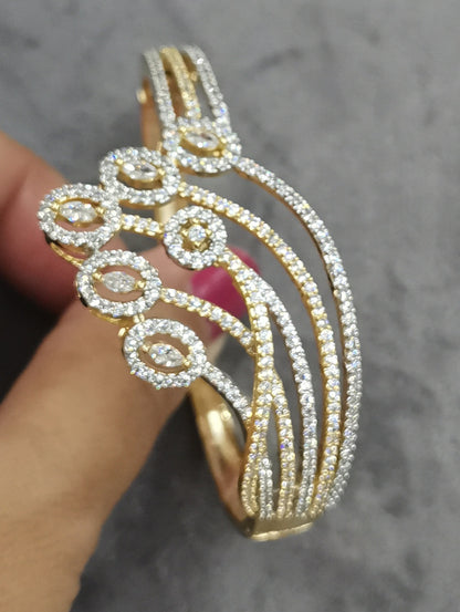 Brc25 237 The Serpentine Sparkle Diamond Cuff Bracelet